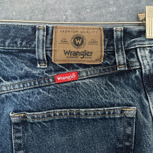 Two (2) Pairs of Wrangler Red Tag Jeans, Men's 34 x 34, Regular Fit - Picture 6 of 8